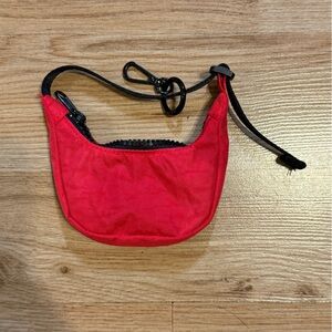 BAGGU crescent bag charm